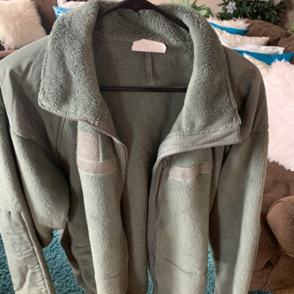 Peckham Inc. Men’s Military Dark Grey Fleece